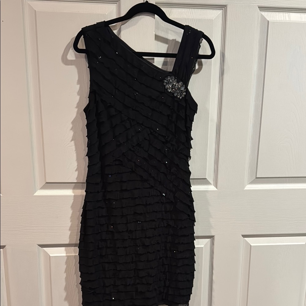 Elegant Black Sleeveless Dress